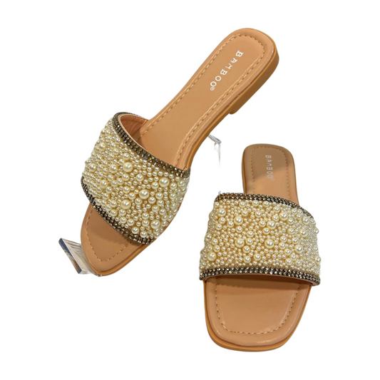 Pearl Kinda Girl Sandals